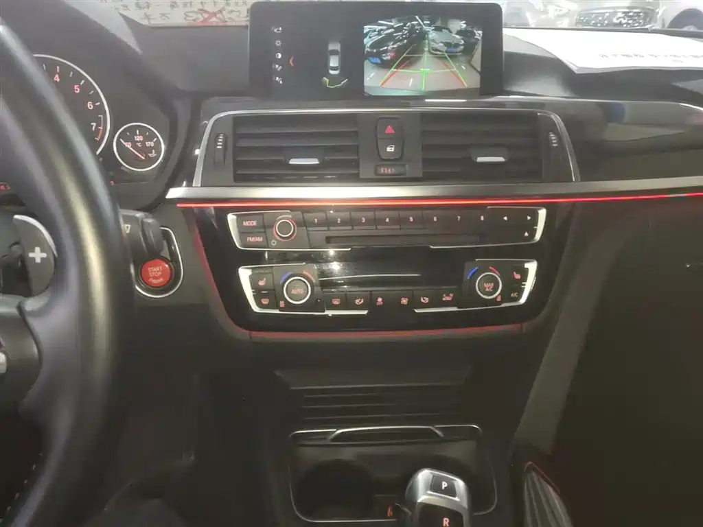 BMW 3 Series 2017 — фото 13