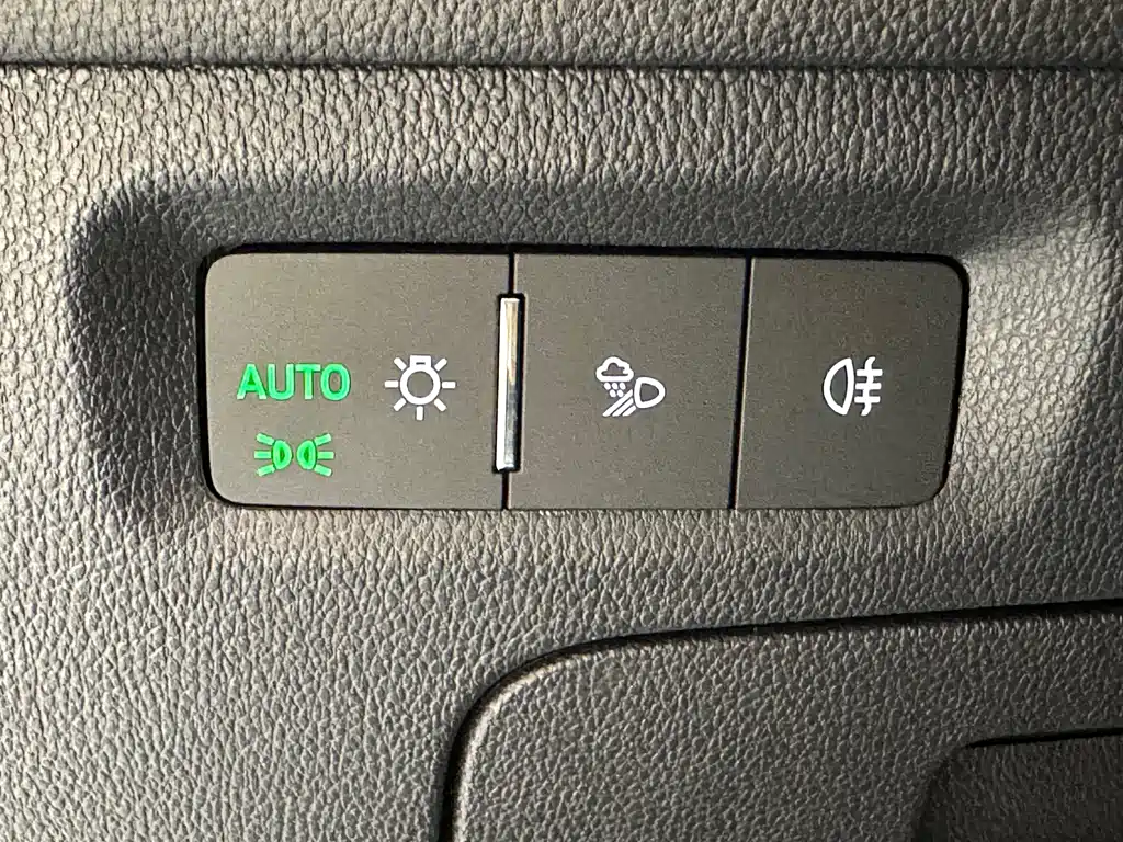 Skoda Octavia 2022 — фото 15