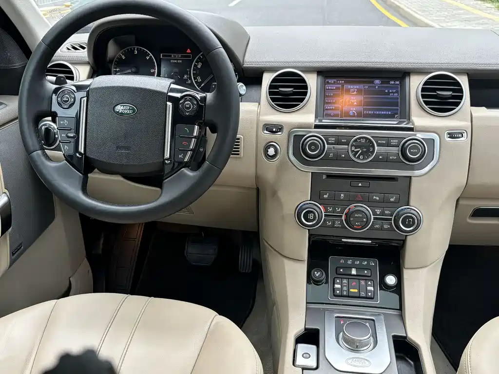 Land Rover Discovery 2013 — фото 8