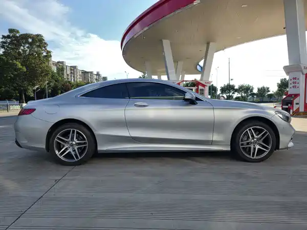Mercedes-Benz S-Class 2020