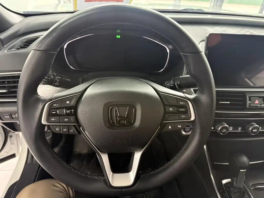Honda Inspire 2023 — фото 11