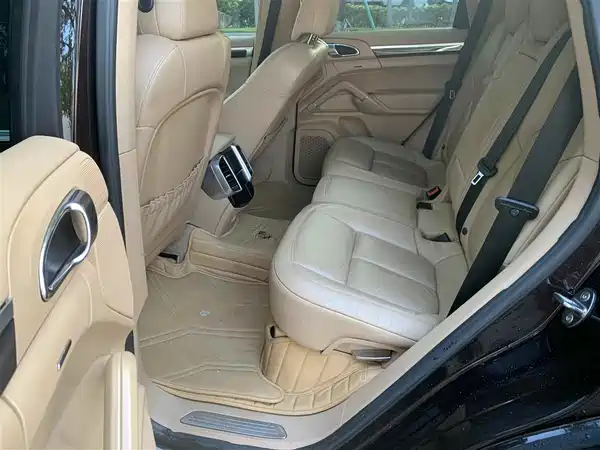 Porsche Cayenne 2016