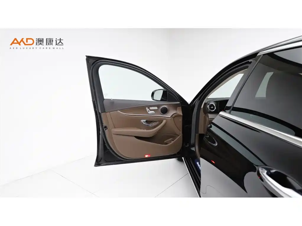 Mercedes-Benz E-Class 2020 — фото 10