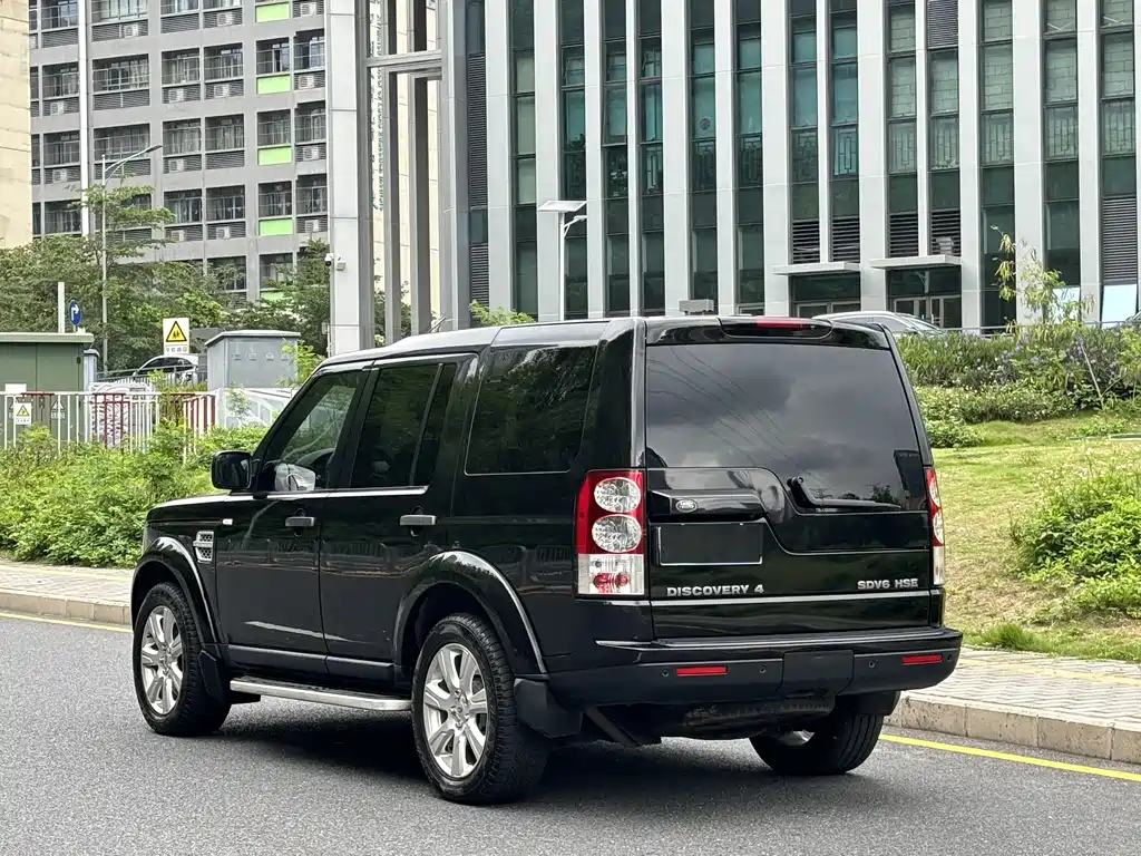 Land Rover Discovery 2013 — фото 17