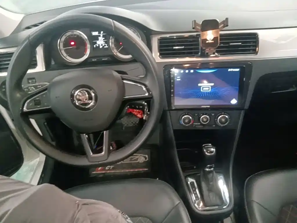 Skoda Rapid 2020 — фото 10