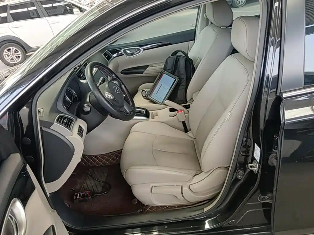 Nissan Sylphy 2017 — фото 15