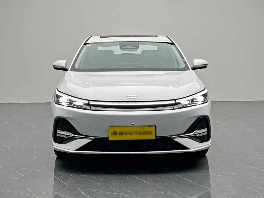 Geely Galaxy A7 EM 2026 — фото 2
