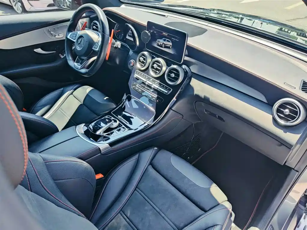 Mercedes-Benz GLC AMG 2019 — фото 20