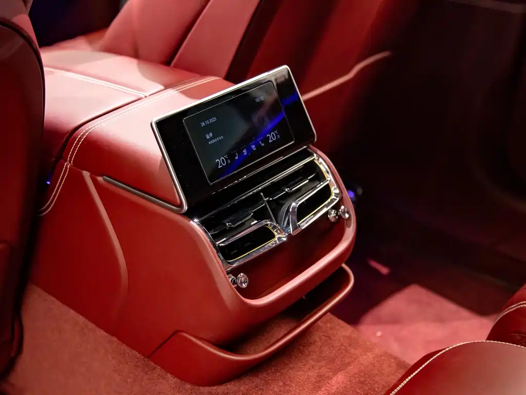 Bentley Flying Spur 2021 — фото 10