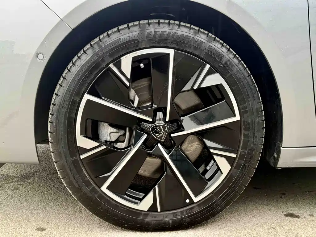 Peugeot 508 2025 — фото 15