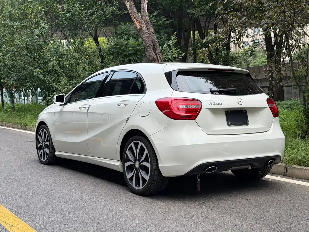 Mercedes-Benz A-Class 2015 — фото 17