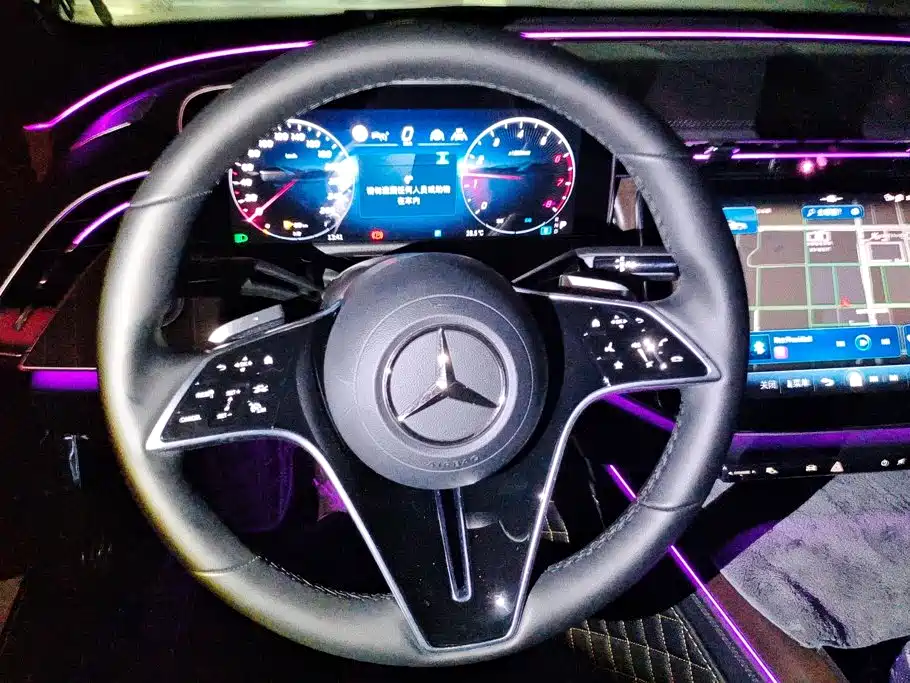 Mercedes-Benz E-Class 2024 — фото 15
