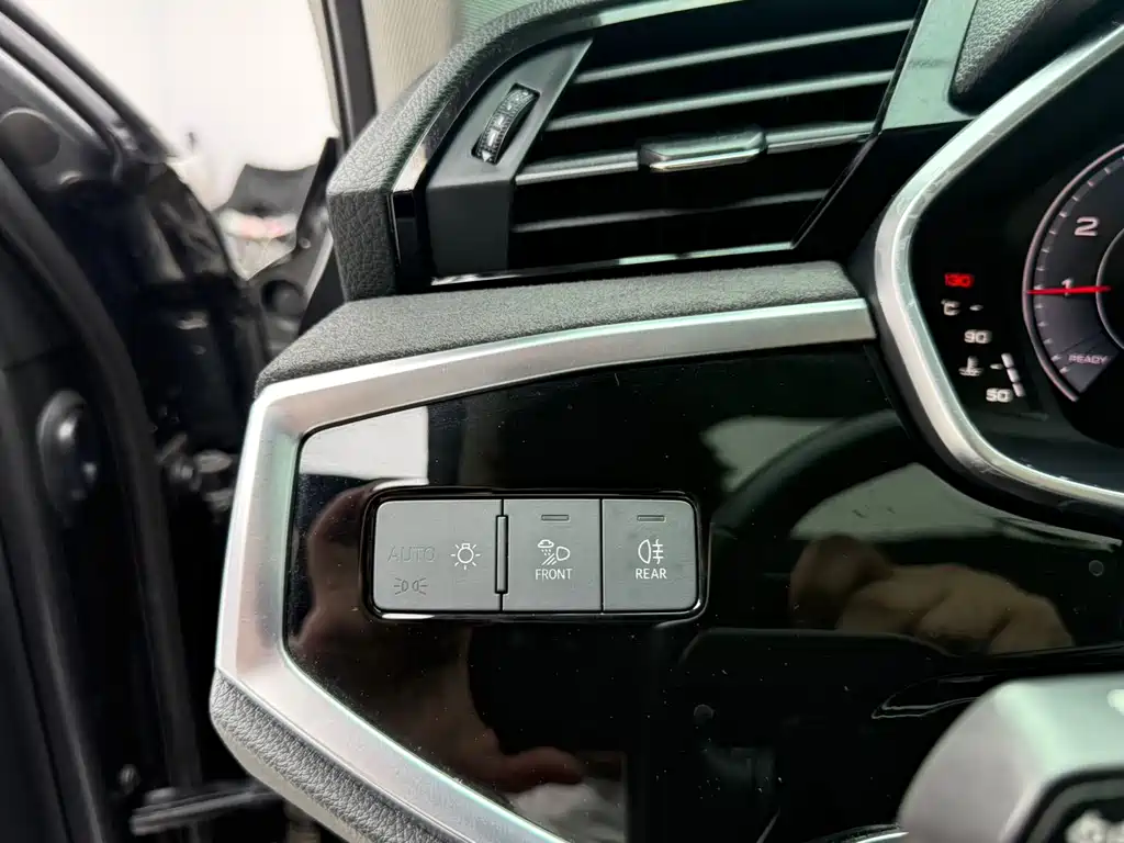 Audi Q3 2022 — фото 18