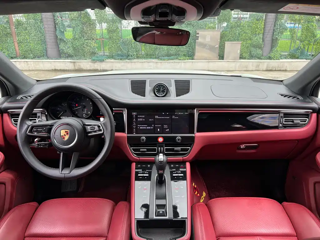 Porsche Macan 2022 — фото 15