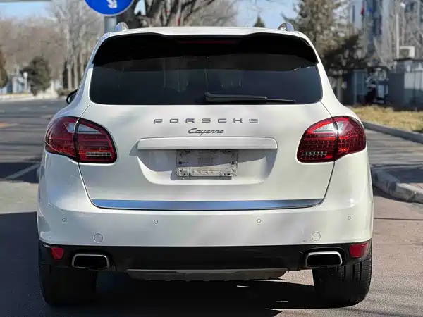 Porsche Cayenne 2011