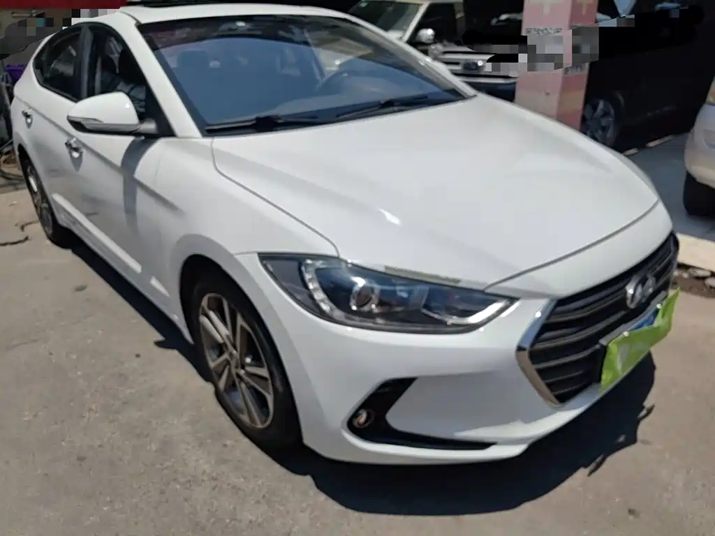 Hyundai Elantra 2017 — фото 4