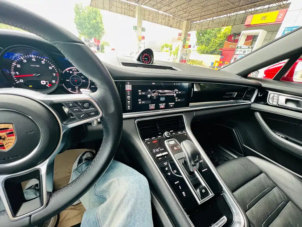 Porsche Panamera 2019 — фото 15
