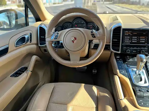 Porsche Cayenne 2011
