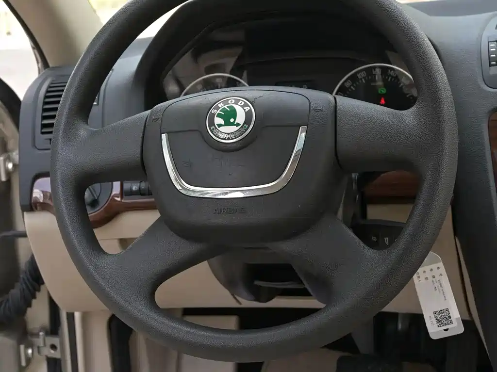 Skoda Octavia 2013 — фото 14