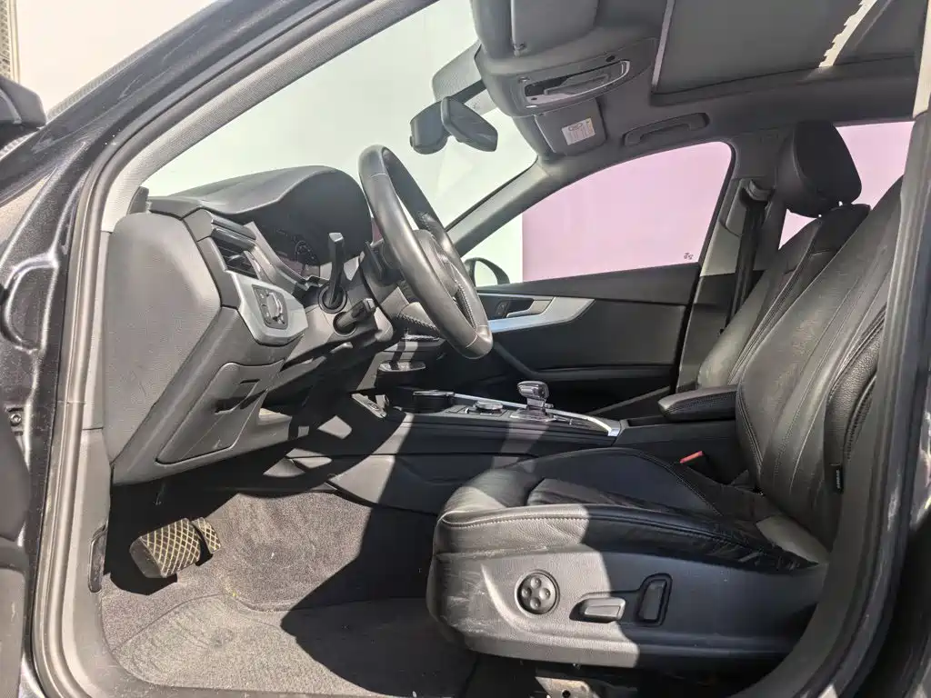 Audi A4L 2019