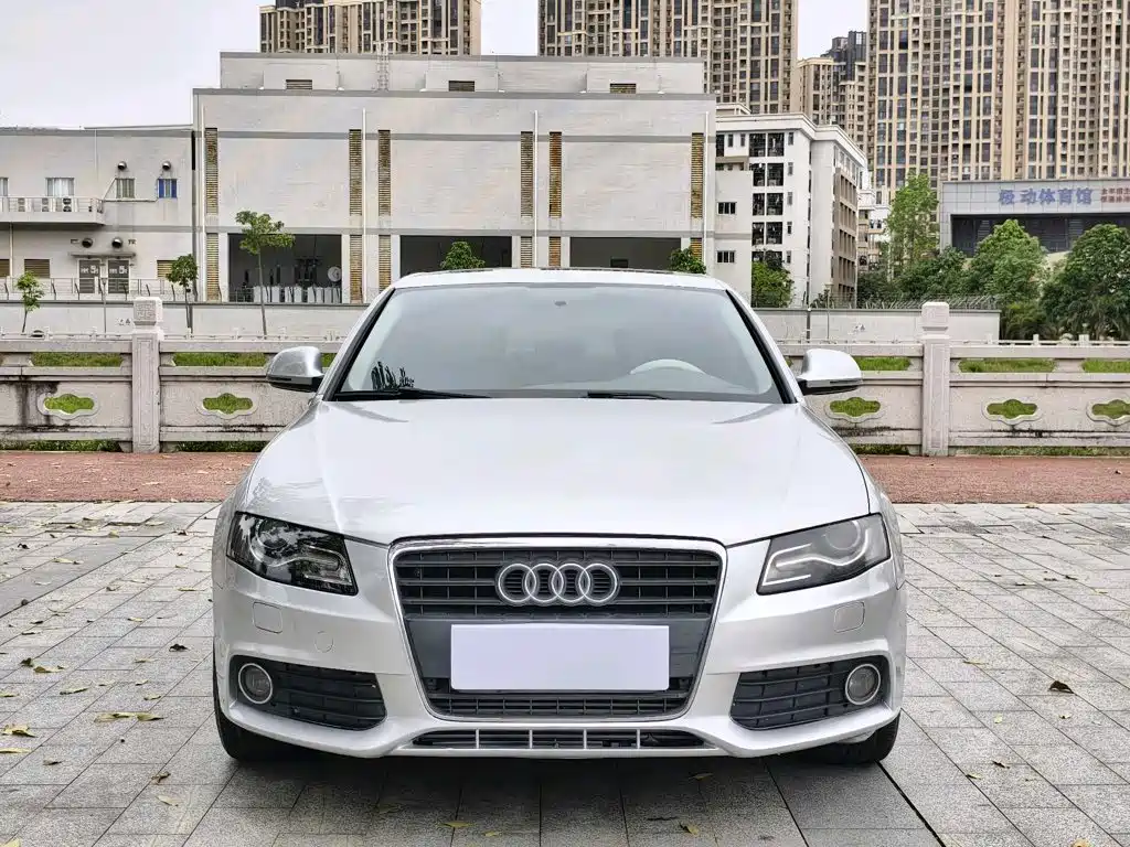 Audi A4L 2011