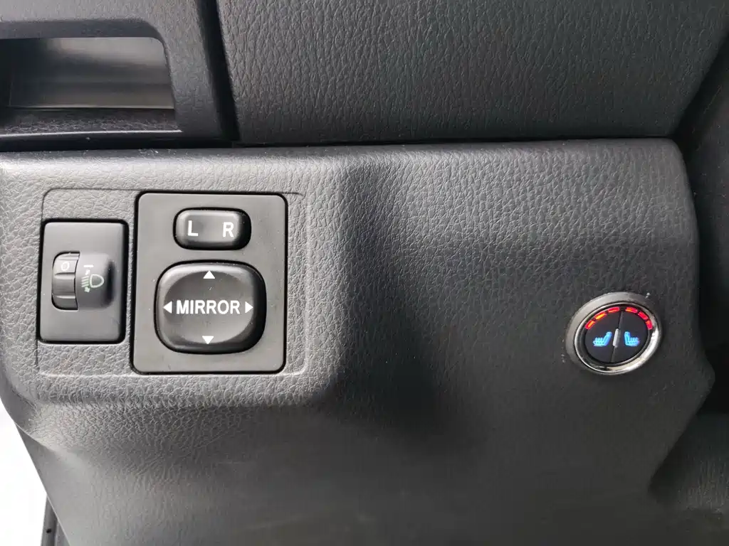 Toyota Yaris L 2022 — фото 15