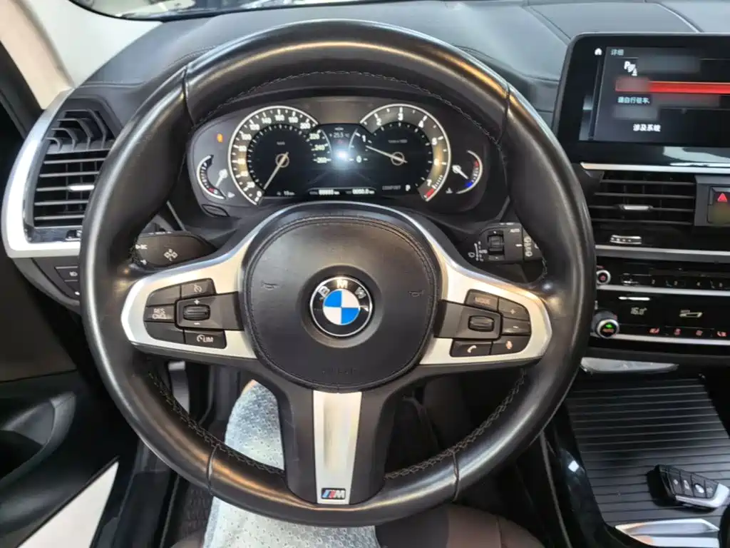 BMW X3 2018 — фото 11