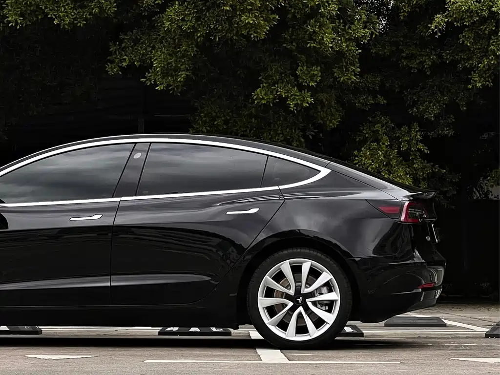 Tesla Model 3 2021 — фото 8
