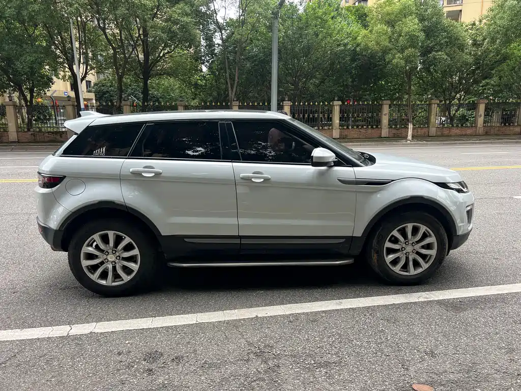 Land Rover Evoque 2017 — фото 13