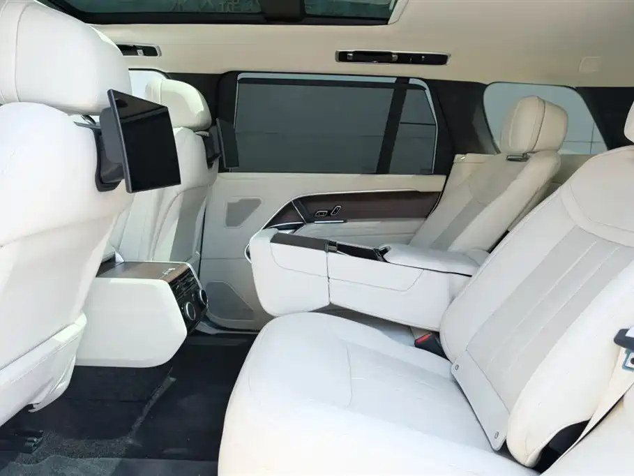 Land Rover Range Rover 2024 — фото 13