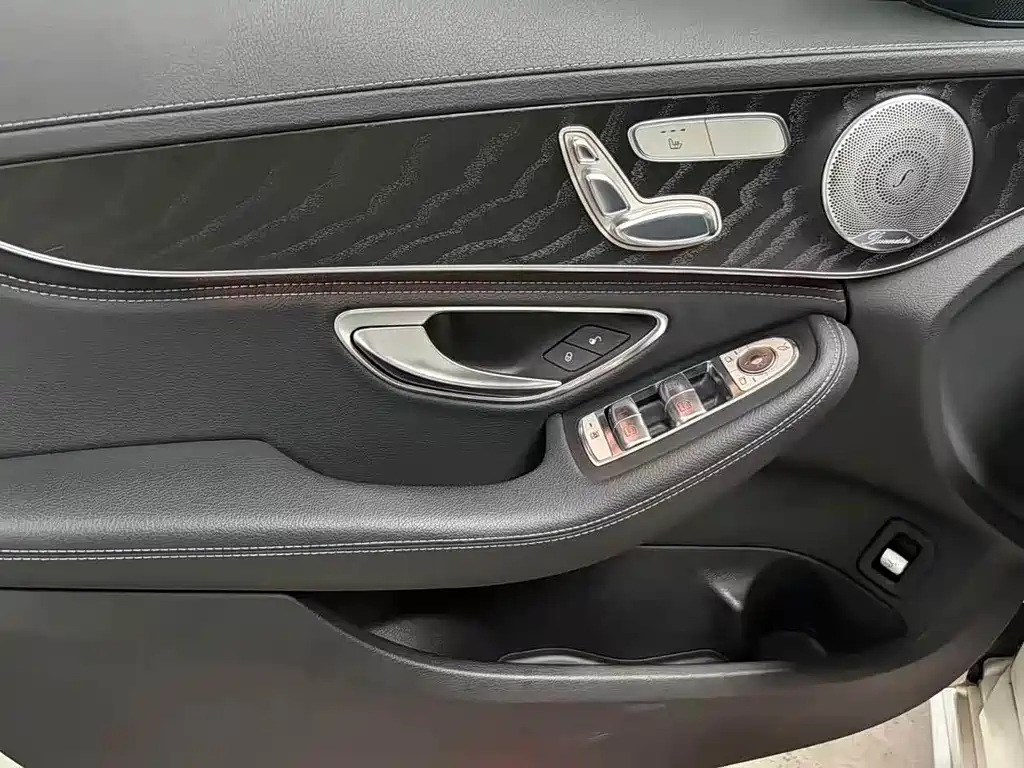 Mercedes-Benz C-Class 2016 — фото 10