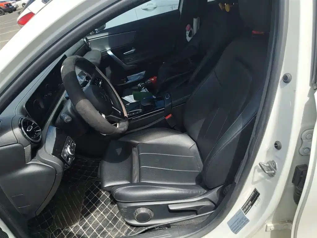Mercedes-Benz A-Class 2020 — фото 11