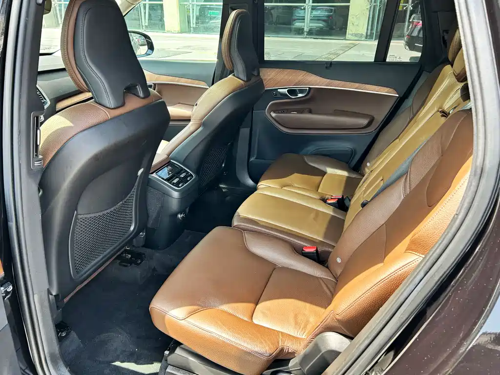 Volvo XC90 2019 — фото 14