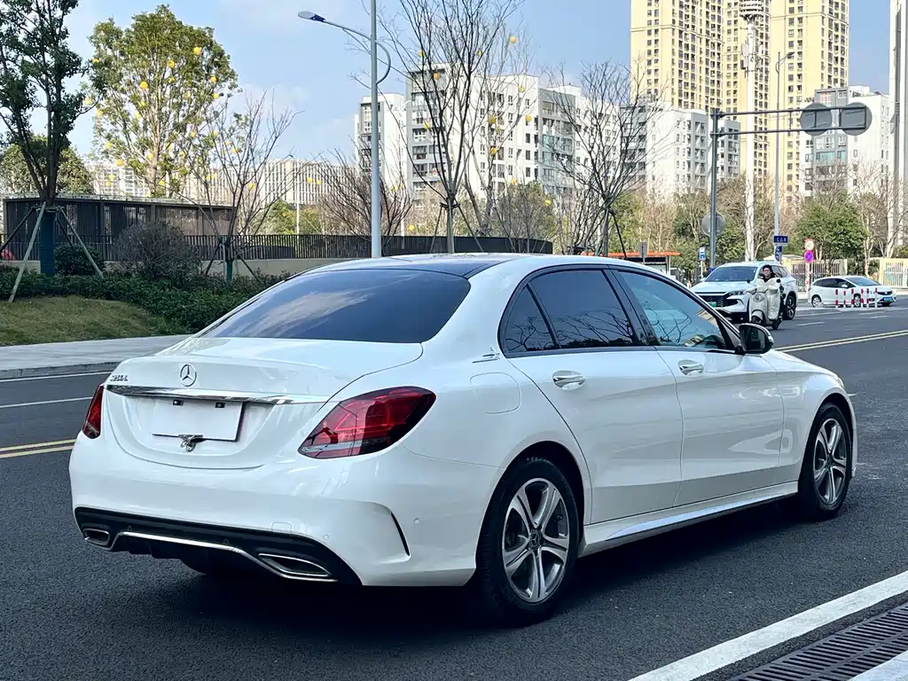 Mercedes-Benz C-Class 2020 — фото 15