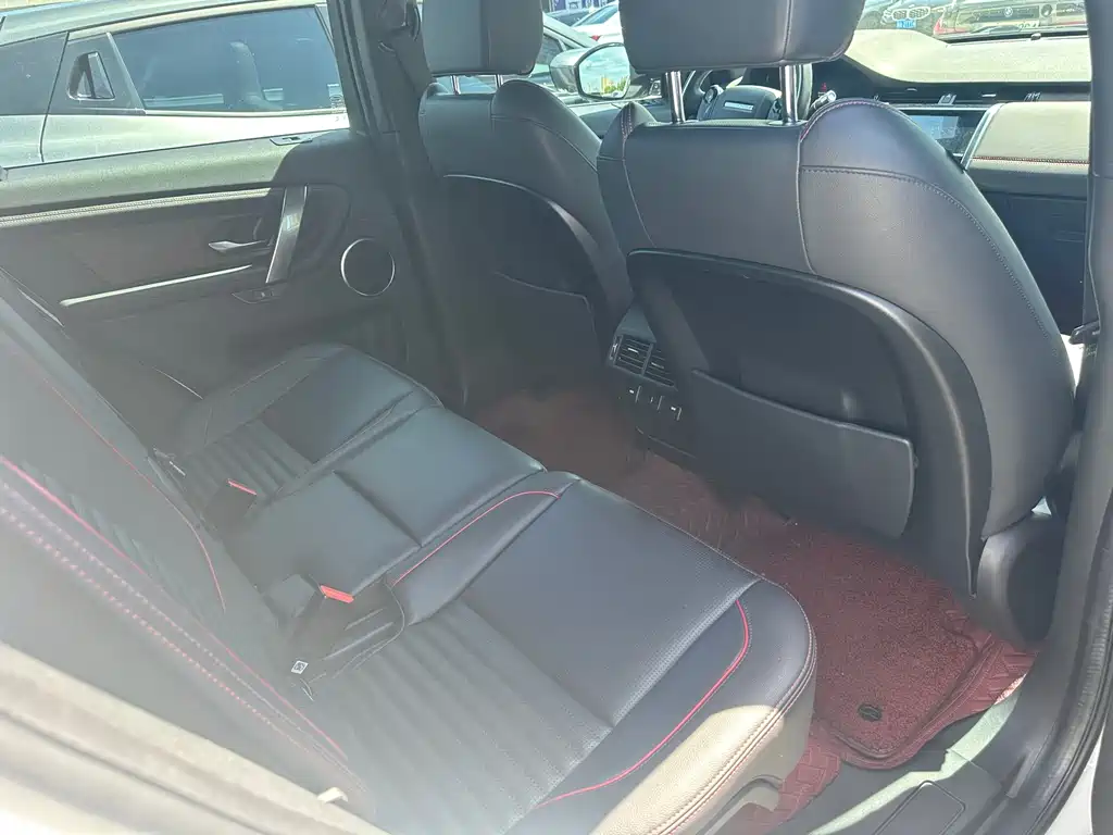 Land Rover Discovery Sport 2021 — фото 16