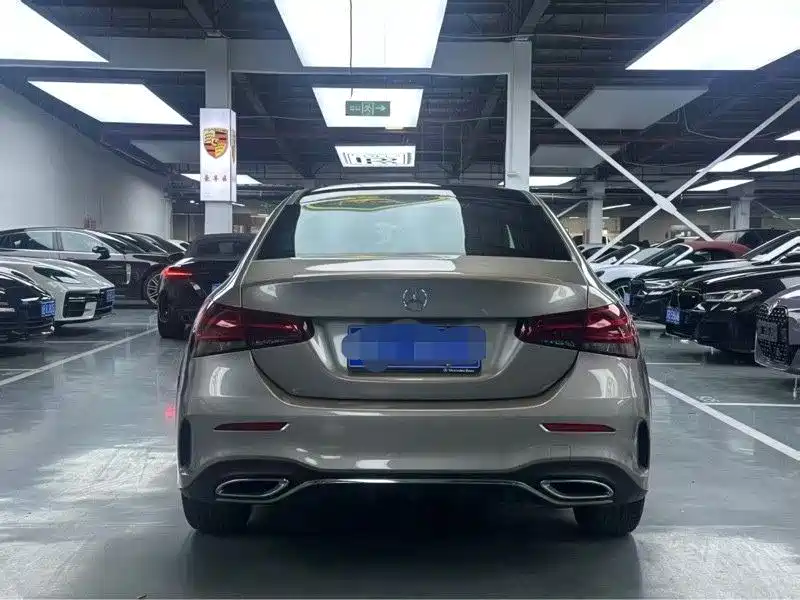 Mercedes-Benz A-Class 2020 — фото 12