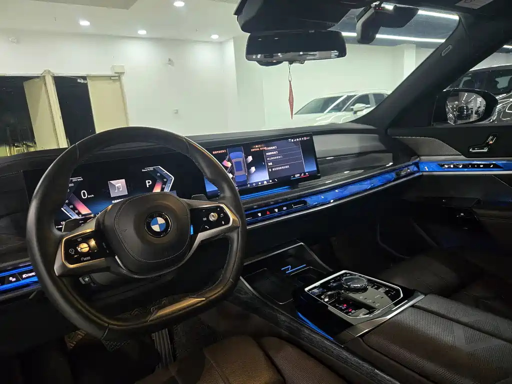 BMW 7 Series 2023 — фото 14