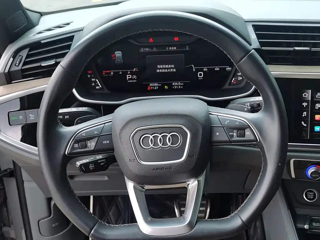 Audi Q3 2024 — фото 17