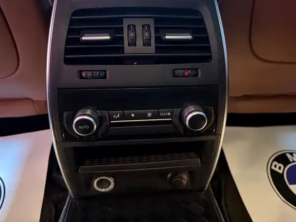 BMW 5 Series GT 2012