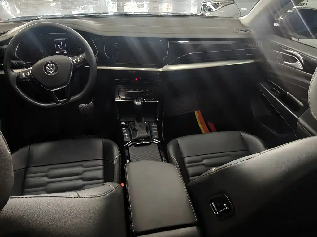 Volkswagen Passat 2020 — фото 12