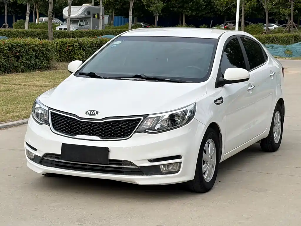 Kia K2 2016 — фото 1