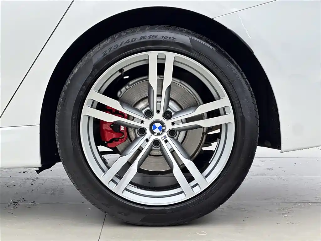 BMW 6 Series GT 2018 — фото 18