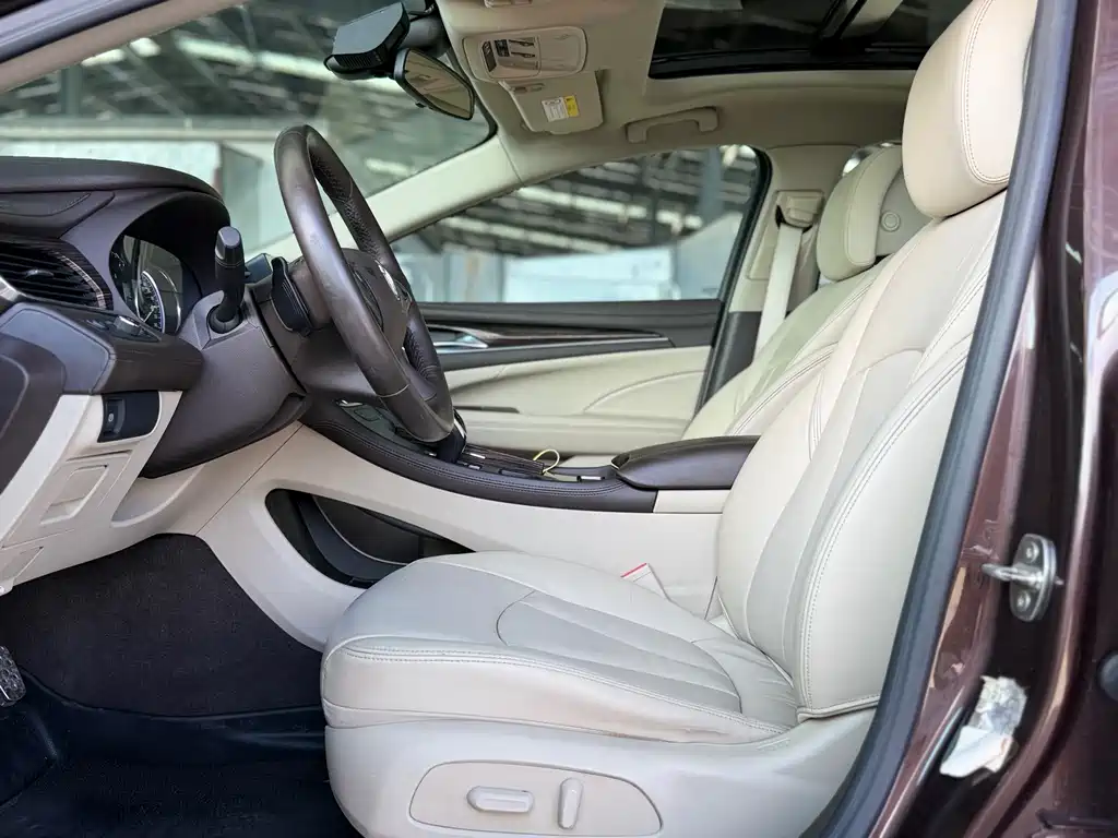 Buick LaCrosse 2017 — фото 11