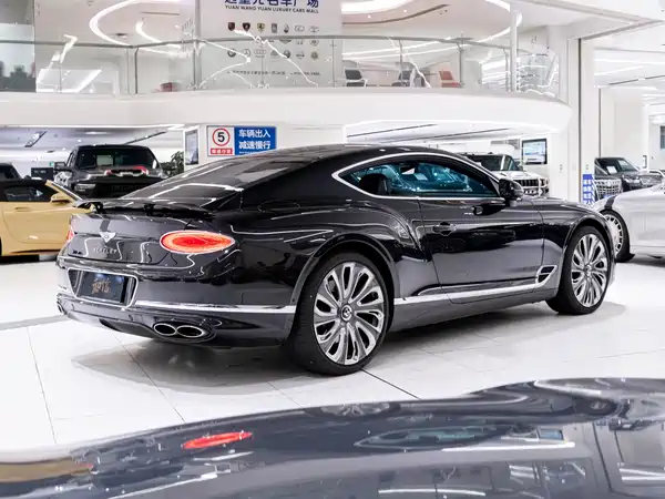 Bentley Continental 2021