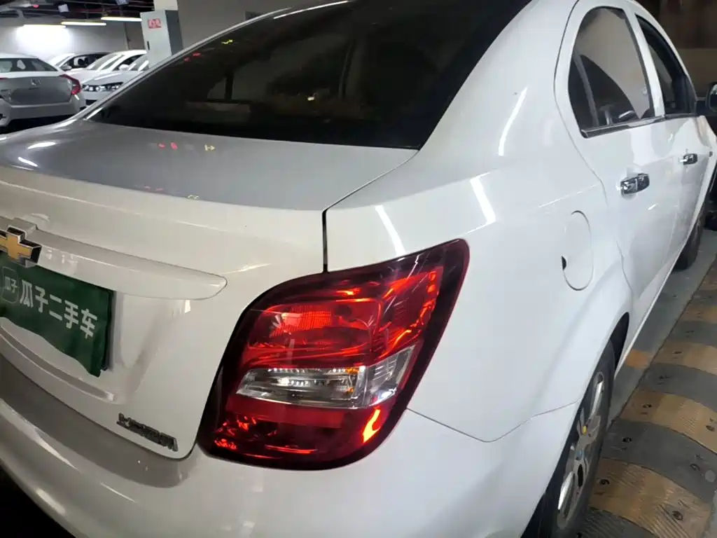 Chevrolet Aveo 2015 — фото 8