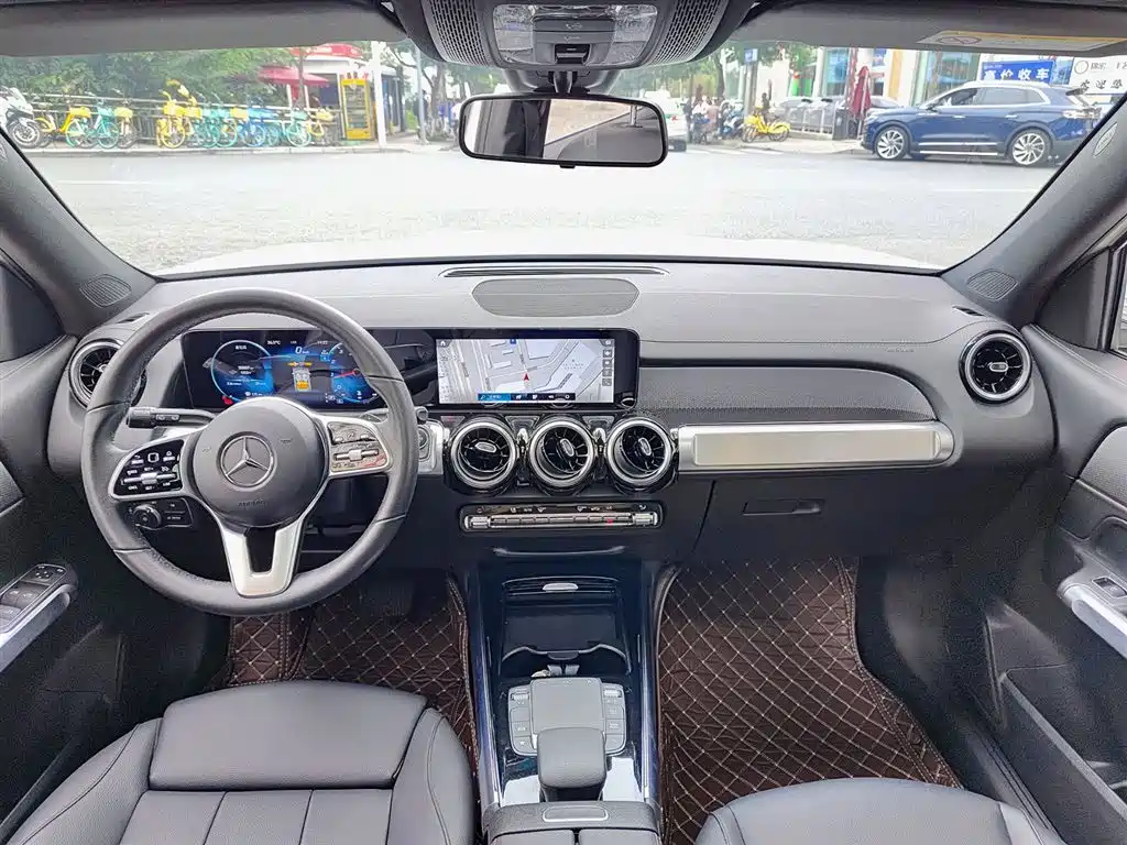 Mercedes-Benz GLB 2023 — фото 10
