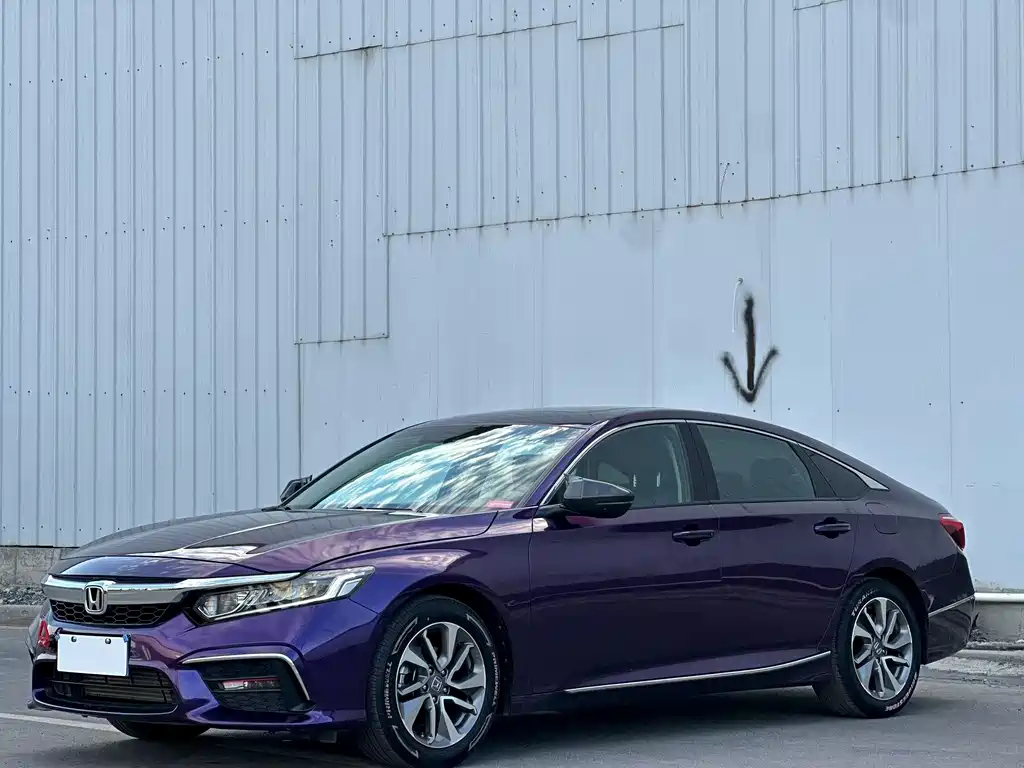 Honda Inspire 2021 — фото 1