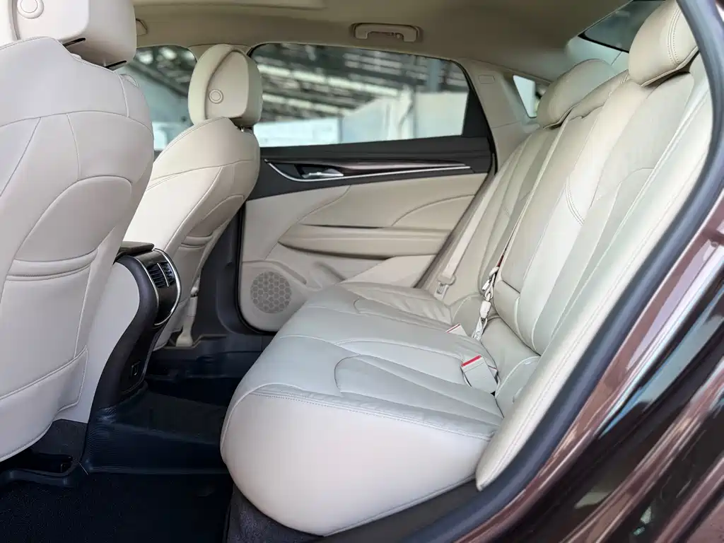 Buick LaCrosse 2017 — фото 12