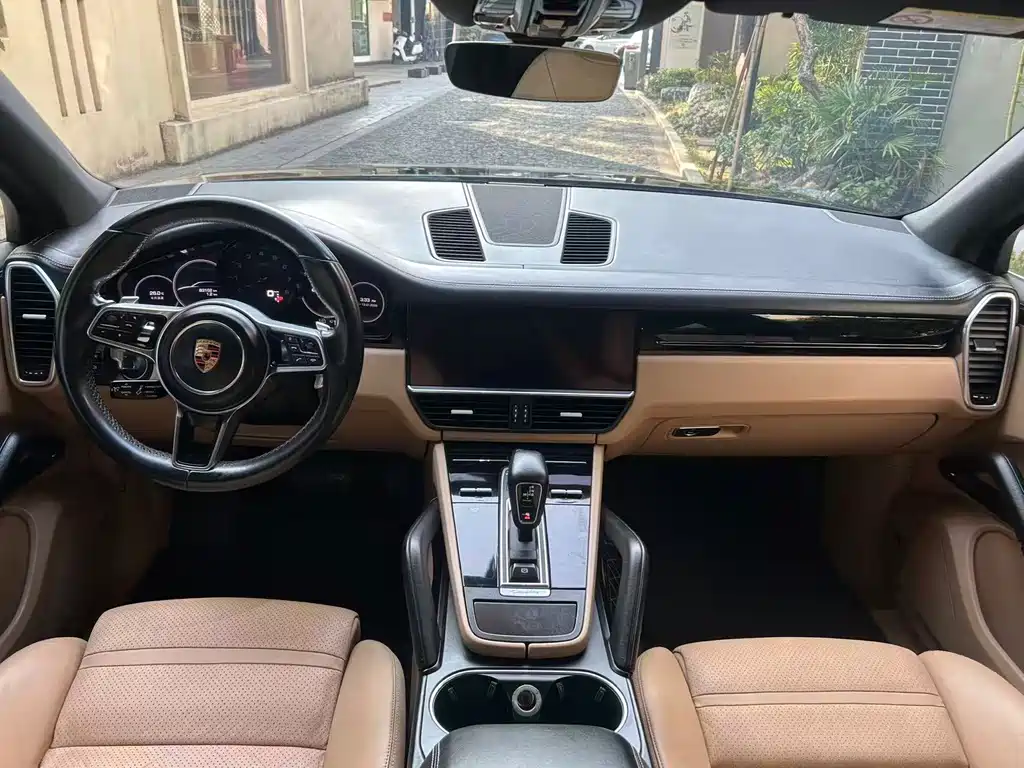 Porsche Cayenne 2018 — фото 8