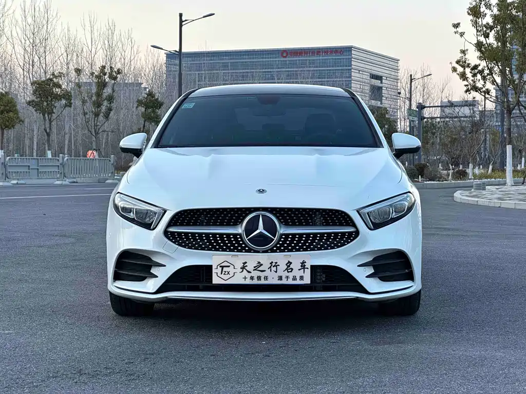 Mercedes-Benz A-Class 2022 — фото 2